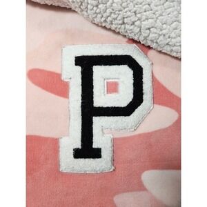 Victoria's Secret PINK Camo Sherpa Throw Blanket Pink Camouflage 50x60 Varsity P